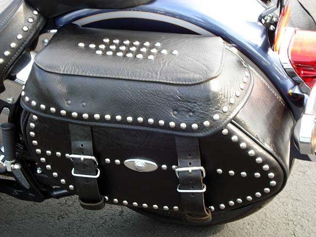 harley-davidson-heritage-softail-classic-saddlebag - Leather Lid Inserts